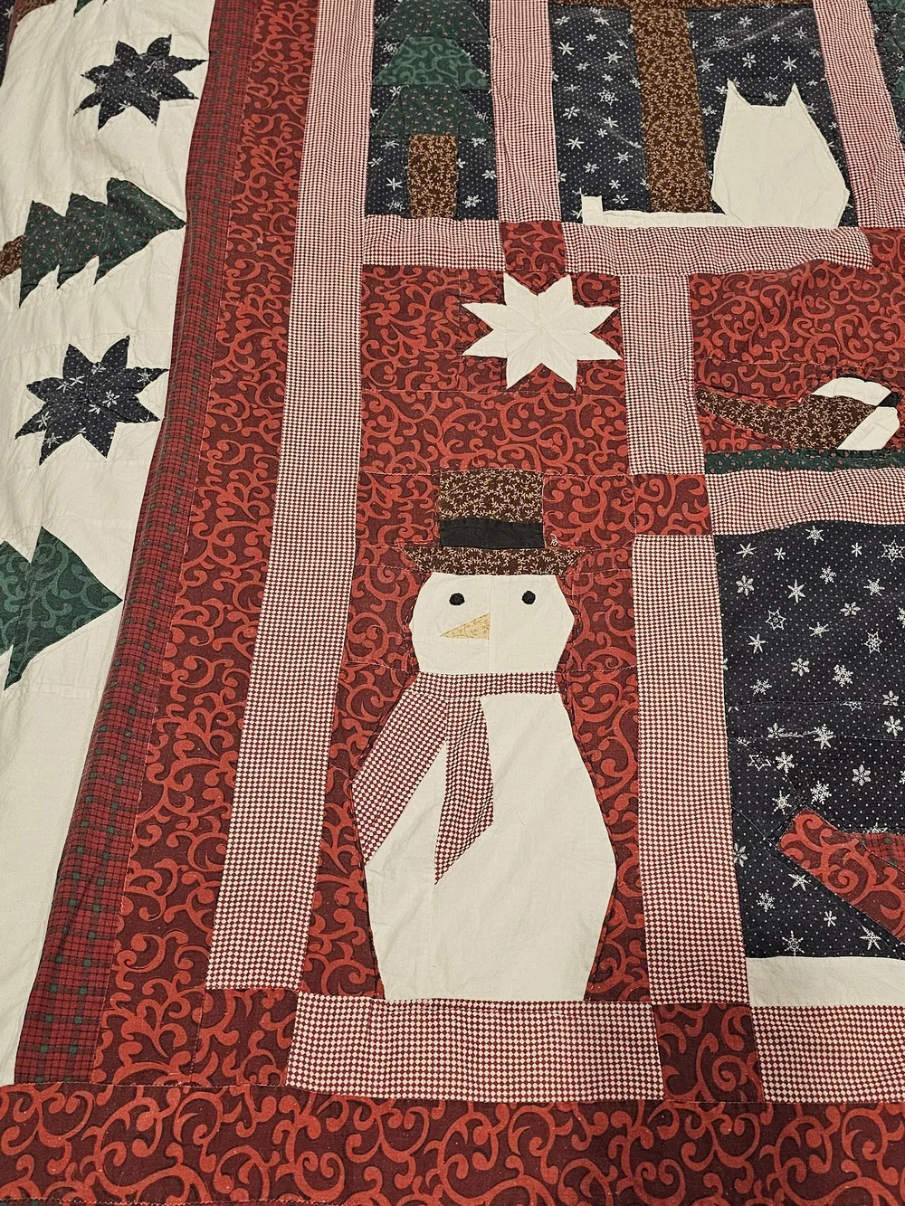 Holiday Patchwork Quilt - Red, Green & Navy Winter Design